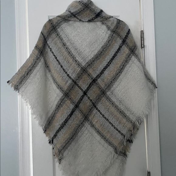 Chic Plaid Poncho - Cream, Black, and Tan - Picture 3 of 3
